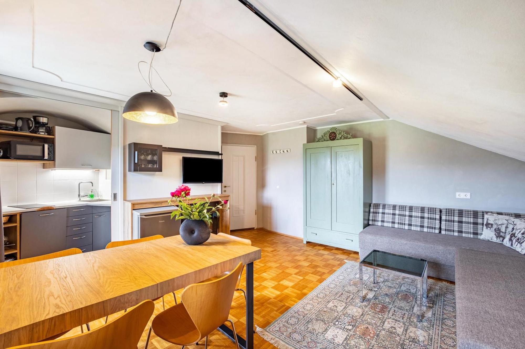 Gruenbacher Apartment